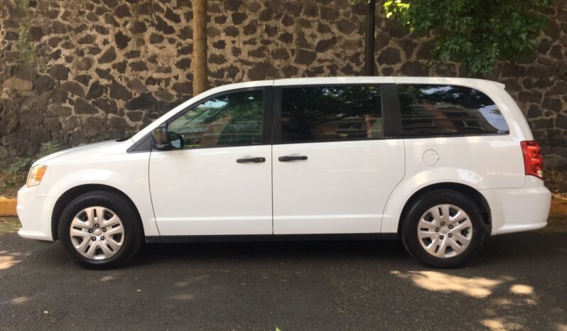 Grand Caravan 2019 lleno