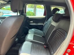 Renault Duster Iconic 2023 lleno